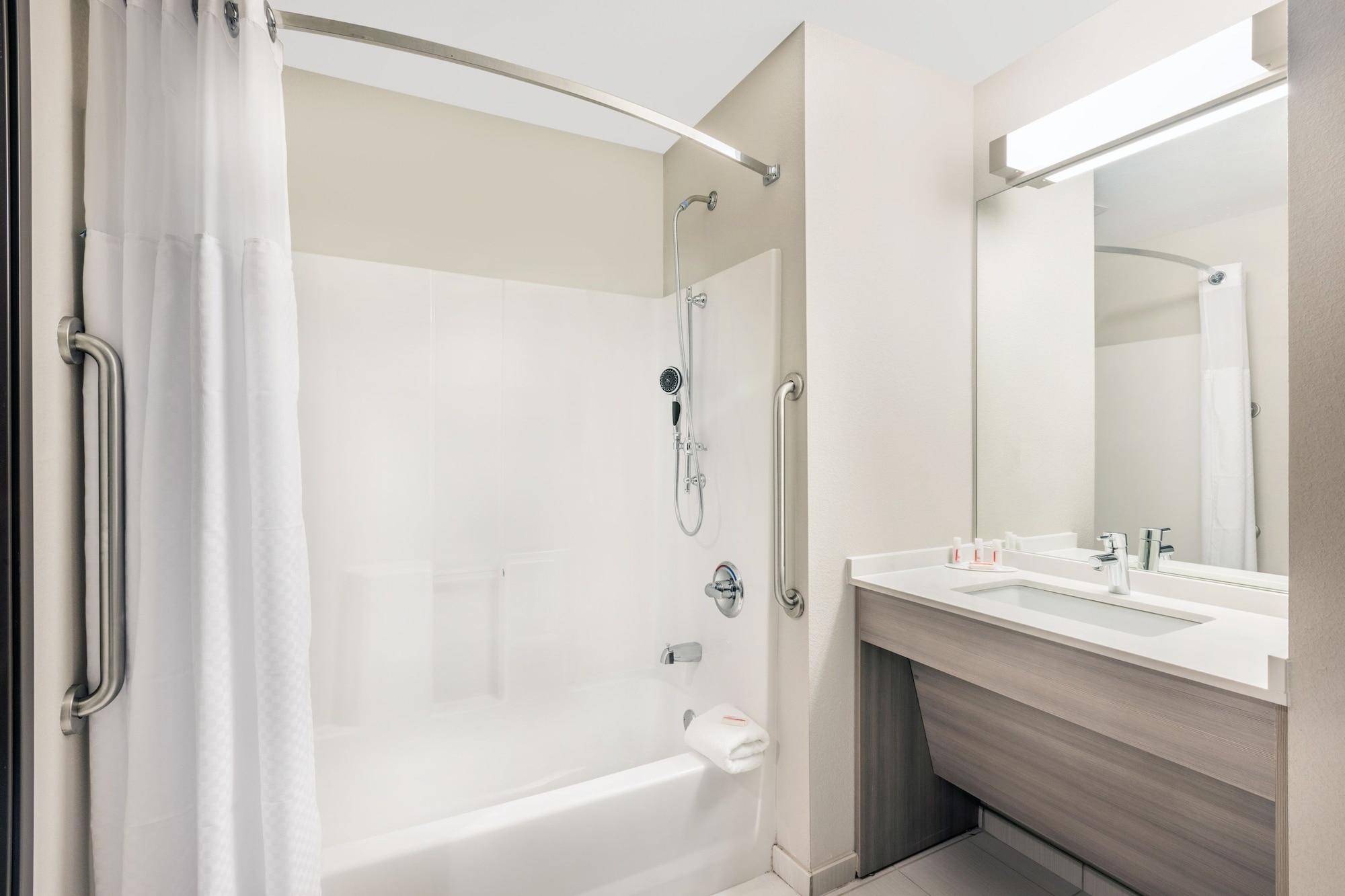 Microtel Inn & Suites By Wyndham Perry Exteriér fotografie